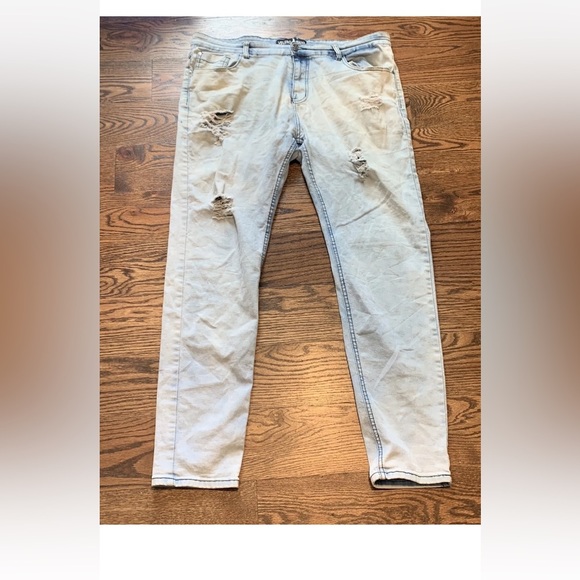 Velero Mens Lightwash Distressed Streetwear Blue Jeans, Size 40x32 - Picture 1 of 12